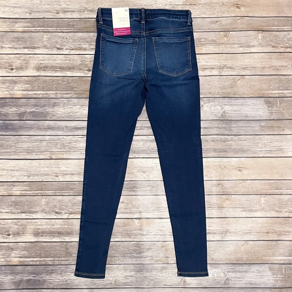 SO Dark Wash Skinny Jeggings Silver Star Accents Stretch Girls 14 NWT Mid Rise - Picture 6 of 11